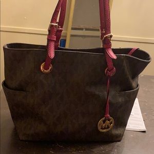 Micheal Kors used bag